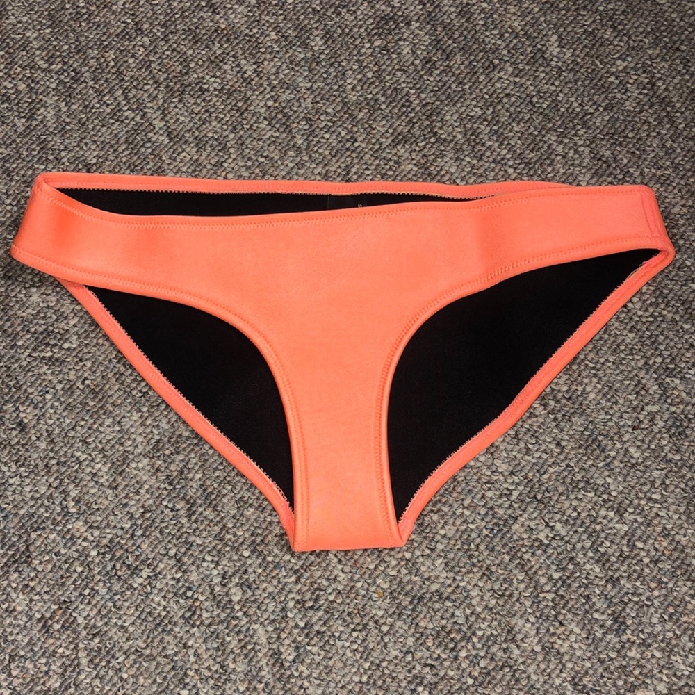 Triangl neoprene coral bottoms